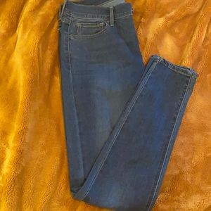 Levi’s 710 Super Skinny Size 29